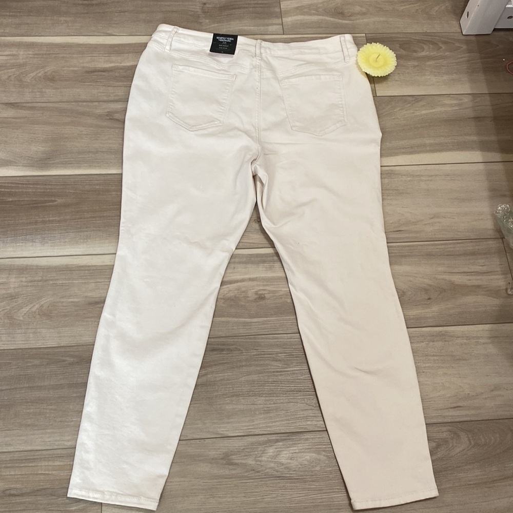 Brand New Simply Vera Wang Power Stretch Denim - Picture 7 of 10